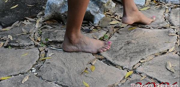  Jet Setting Jasmine Barefoot in the Garden FOOT FETISH POV